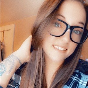 Meet your Posher, Becka